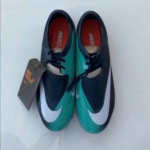 Nike men’s soccer cleats